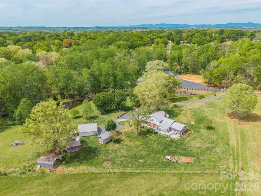 161 Springdale Lane, Cowpens, SC 29330.  MLS# CAR4366841, YatesRealty ID 11006. 