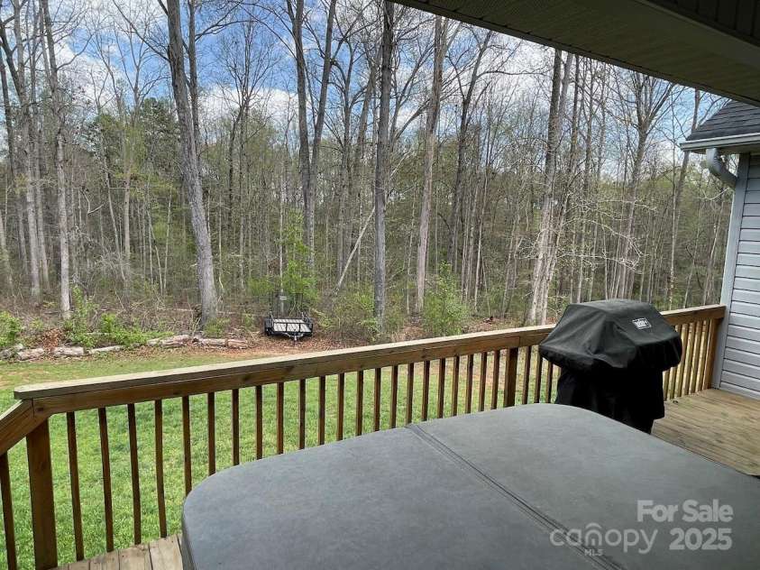 2222 Evergreen Drive, Newton, NC 28658.  MLS# CAR4231561, YatesRealty ID 11006. 