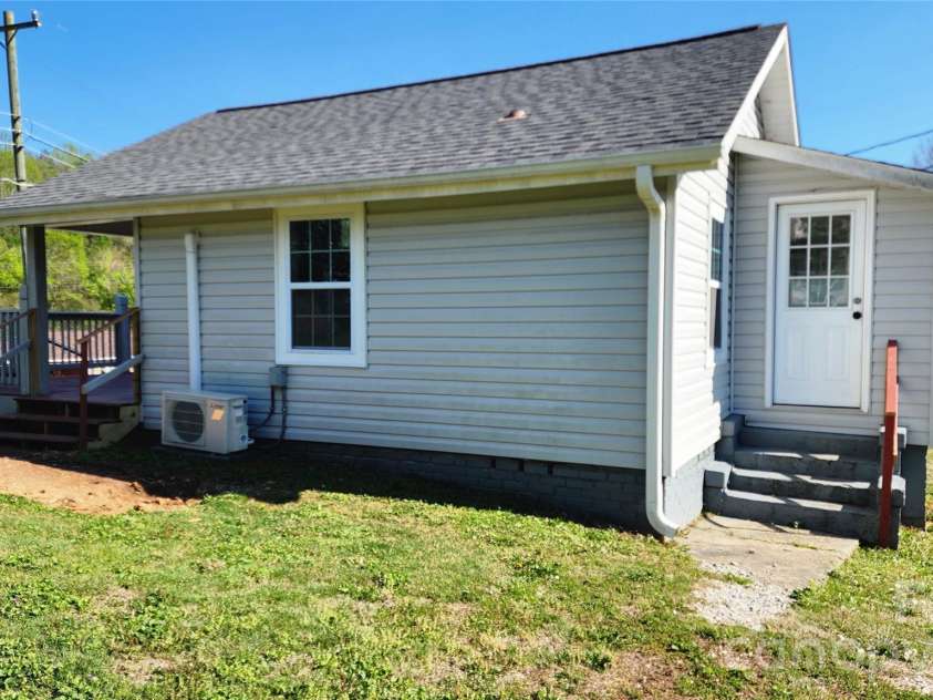 431 Ashworth Circle, Marion, NC 28752.  MLS# CAR4368677, YatesRealty ID 11008. 