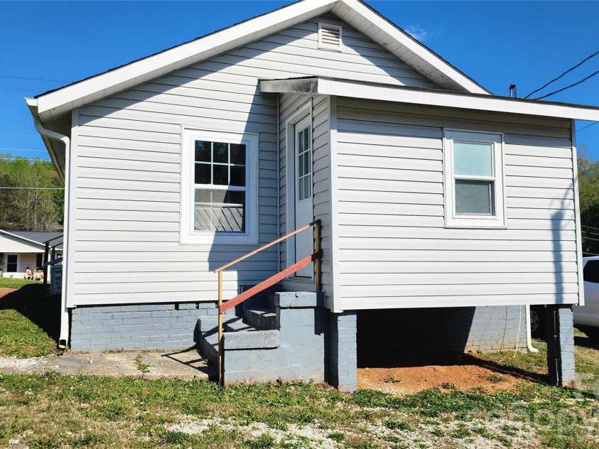 431 Ashworth Circle, Marion, NC 28752.  MLS# CAR4368677, YatesRealty ID 11008. 