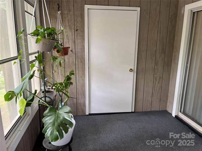 6011 Treetop Court, Charlotte, NC 28212.  MLS# CAR4294505, YatesRealty ID 11009. 
