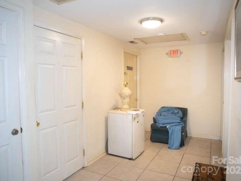310 4th Street, Newton, NC 28658.  MLS# CAR4249084, YatesRealty ID 11012. 
