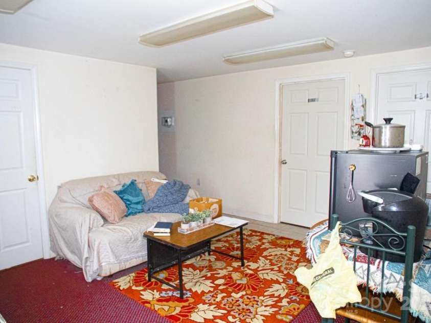 310 4th Street, Newton, NC 28658.  MLS# CAR4249084, YatesRealty ID 11012. 