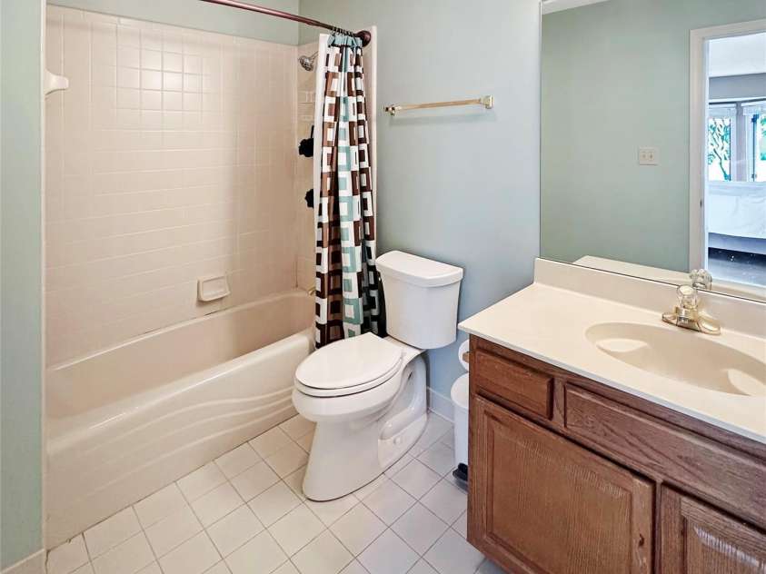 603 29th Avenue, Hickory, NC 28601.  MLS# CAR4367199, YatesRealty ID 11018. 