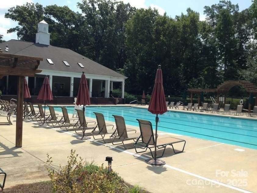 8223 Gabon Court, Charlotte, NC 28215.  MLS# CAR4239675, YatesRealty ID 11019. 