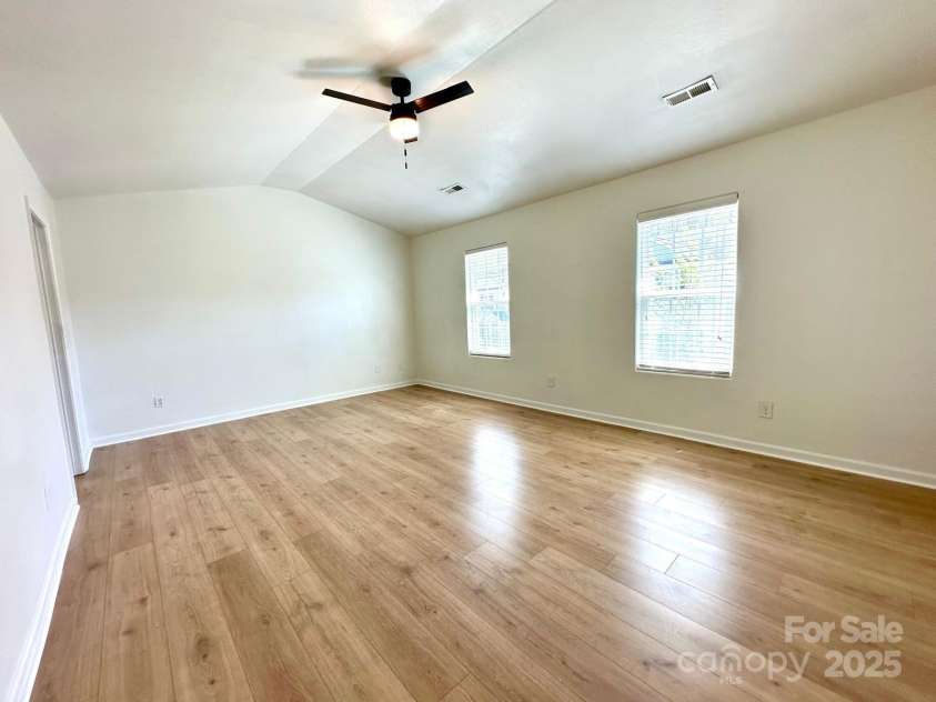 8223 Gabon Court, Charlotte, NC 28215.  MLS# CAR4239675, YatesRealty ID 11019. 
