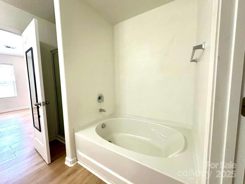 8223 Gabon Court, Charlotte, NC 28215.  MLS# CAR4239675, YatesRealty ID 11019. 