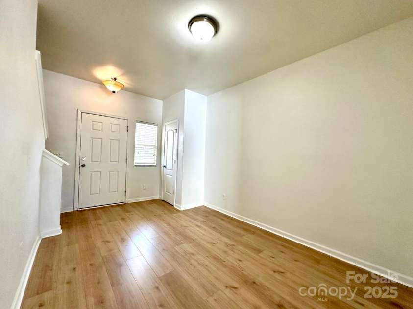 8223 Gabon Court, Charlotte, NC 28215.  MLS# CAR4239675, YatesRealty ID 11019. 