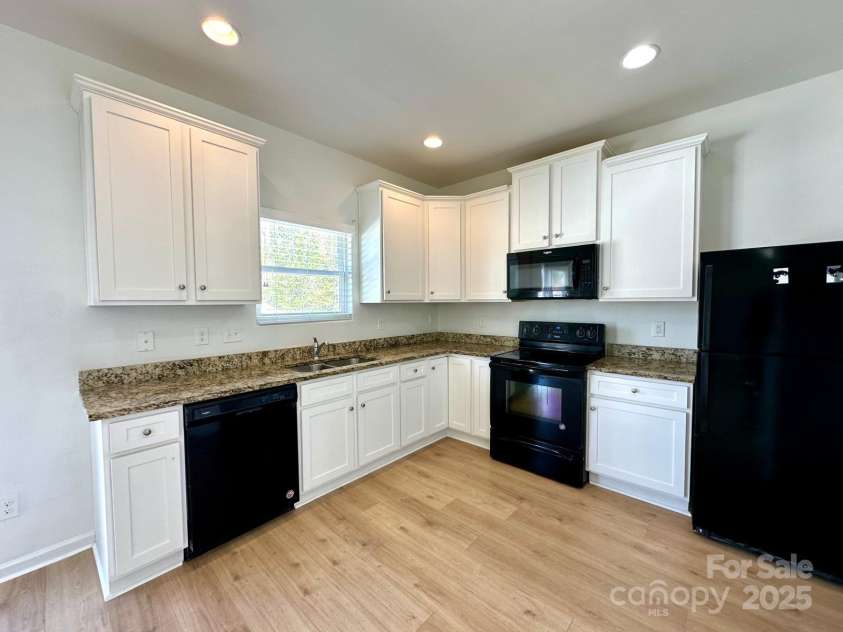 8223 Gabon Court, Charlotte, NC 28215.  MLS# CAR4239675, YatesRealty ID 11019. 