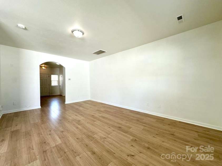 8223 Gabon Court, Charlotte, NC 28215.  MLS# CAR4239675, YatesRealty ID 11019. 