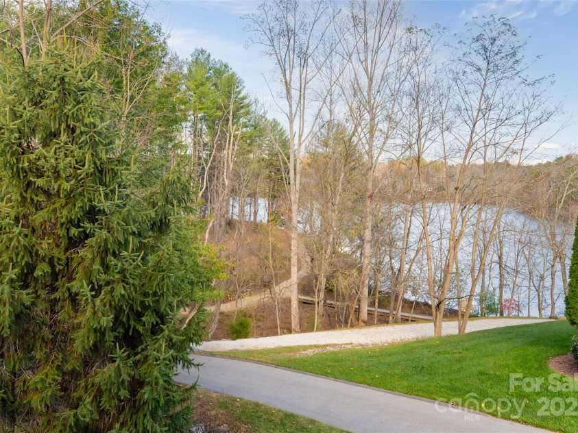 63 Orvis Stone Circle, Biltmore Lake, NC 28715.  MLS# CAR4182445, YatesRealty ID 1102. 