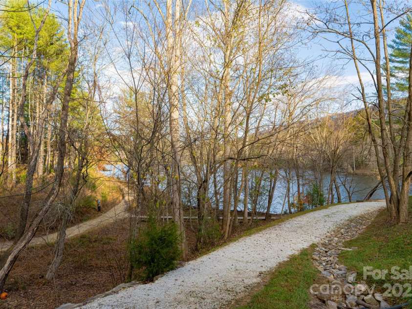 63 Orvis Stone Circle, Biltmore Lake, NC 28715.  MLS# CAR4182445, YatesRealty ID 1102. 