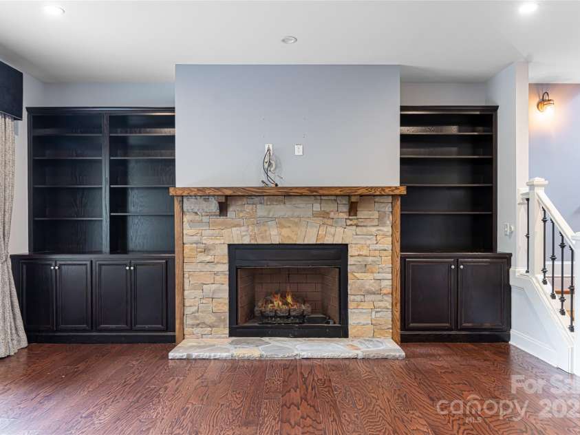63 Orvis Stone Circle, Biltmore Lake, NC 28715.  MLS# CAR4182445, YatesRealty ID 1102. 