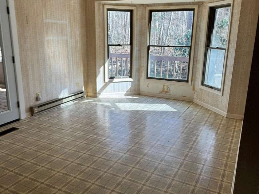 80 Larkspur Lane, Cullowhee, NC 28723.  MLS# CAR4328711, YatesRealty ID 1102. 