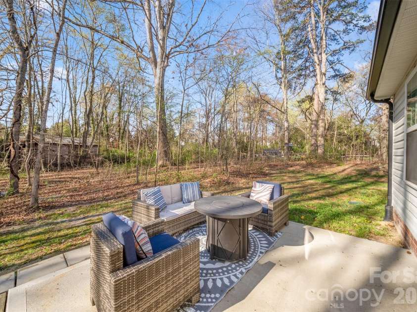 2136 Moose Road, Kannapolis, NC 28083.  MLS# CAR4359131, YatesRealty ID 11020. 