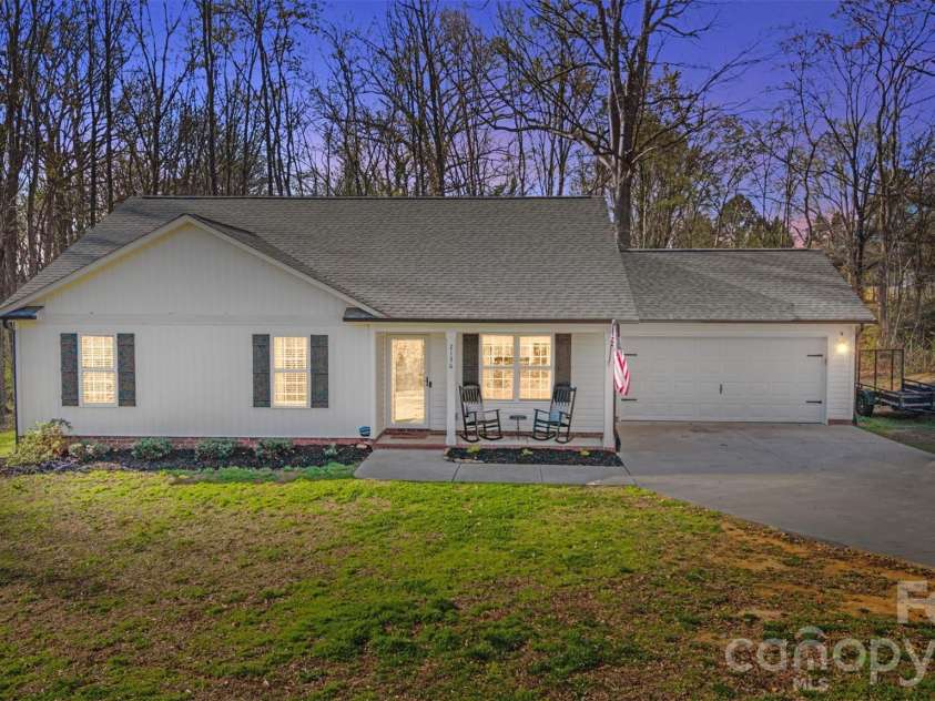 2136 Moose Road, Kannapolis, NC 28083.  MLS# CAR4359131, YatesRealty ID 11020. 