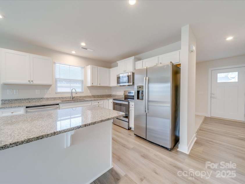 239 Damask Drive, Lancaster, SC 29720.  MLS# CAR4227842, YatesRealty ID 11020. Kitchen Island