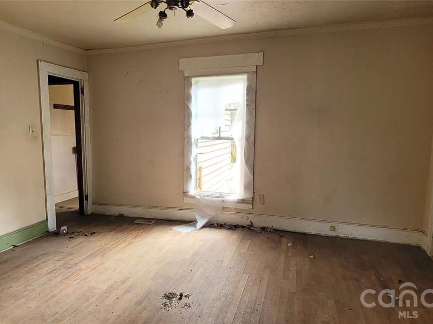 1939 River Road, Lincolnton, NC 28092.  MLS# CAR4358464, YatesRealty ID 11021. 