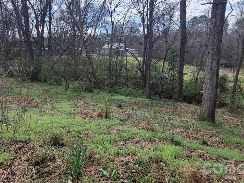 1939 River Road, Lincolnton, NC 28092.  MLS# CAR4358464, YatesRealty ID 11021. 