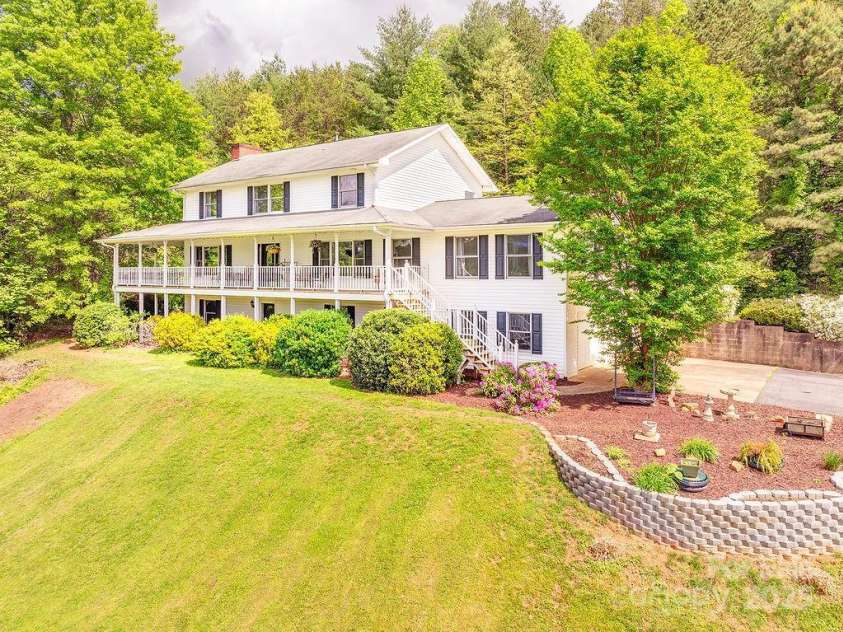 908 Newfound Road, Leicester, NC 28748.  MLS# CAR4248358, YatesRealty ID 11021. 