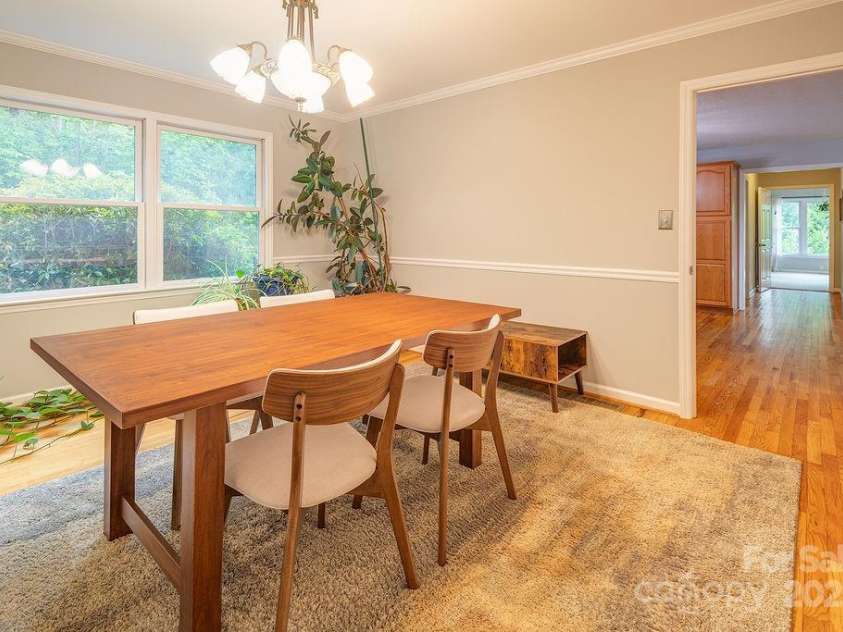 908 Newfound Road, Leicester, NC 28748.  MLS# CAR4248358, YatesRealty ID 11021. 