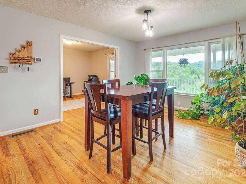 908 Newfound Road, Leicester, NC 28748.  MLS# CAR4248358, YatesRealty ID 11021. 