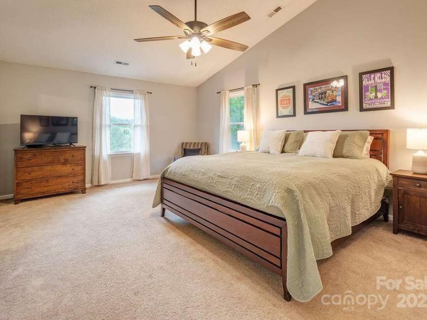 908 Newfound Road, Leicester, NC 28748.  MLS# CAR4248358, YatesRealty ID 11021. 