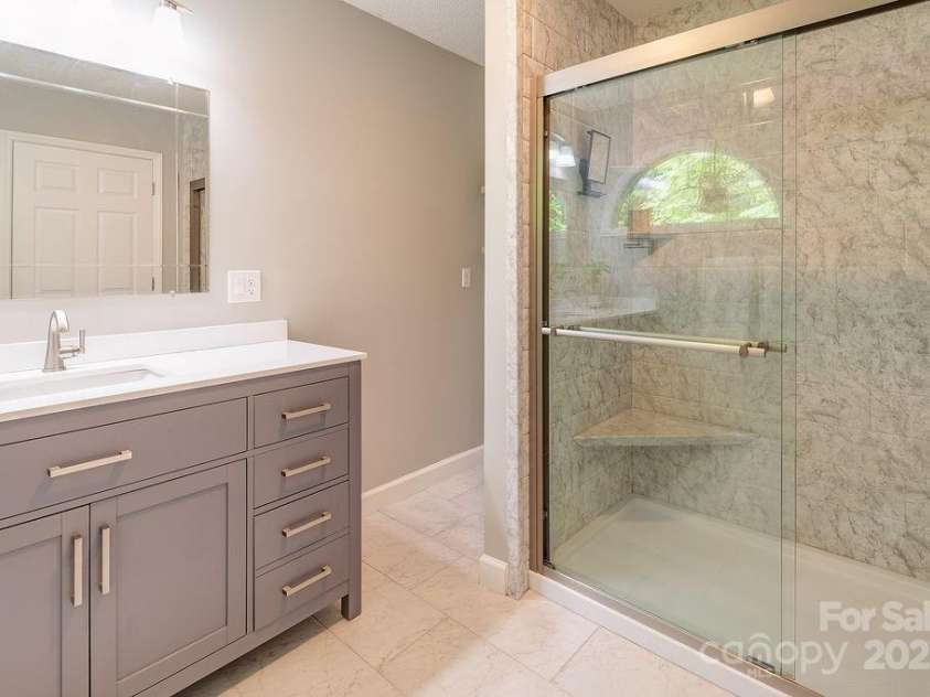 908 Newfound Road, Leicester, NC 28748.  MLS# CAR4248358, YatesRealty ID 11021. 