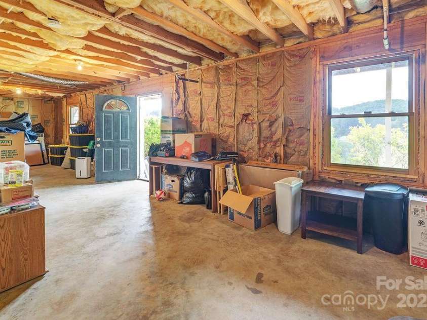 908 Newfound Road, Leicester, NC 28748.  MLS# CAR4248358, YatesRealty ID 11021. 