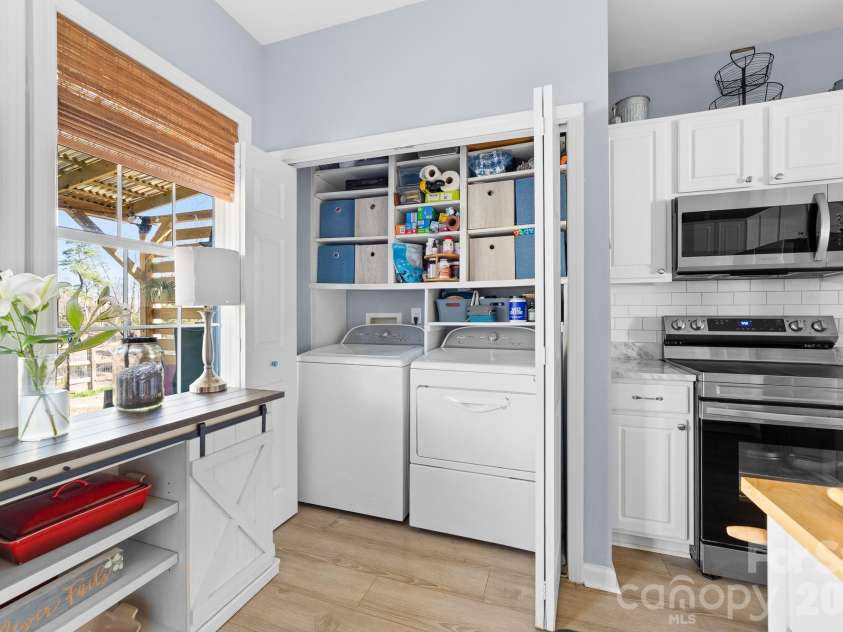 211 Howe Street, Belmont, NC 28012.  MLS# CAR4357610, YatesRealty ID 11022. 