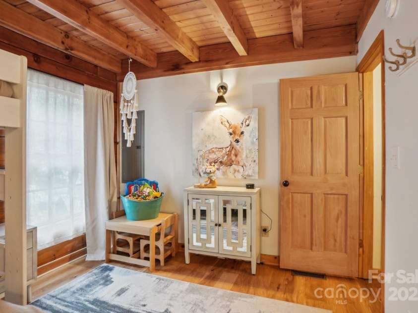 909 Niley Cook Road, Blowing Rock, NC 28605.  MLS# CAR4254832, YatesRealty ID 11022. 