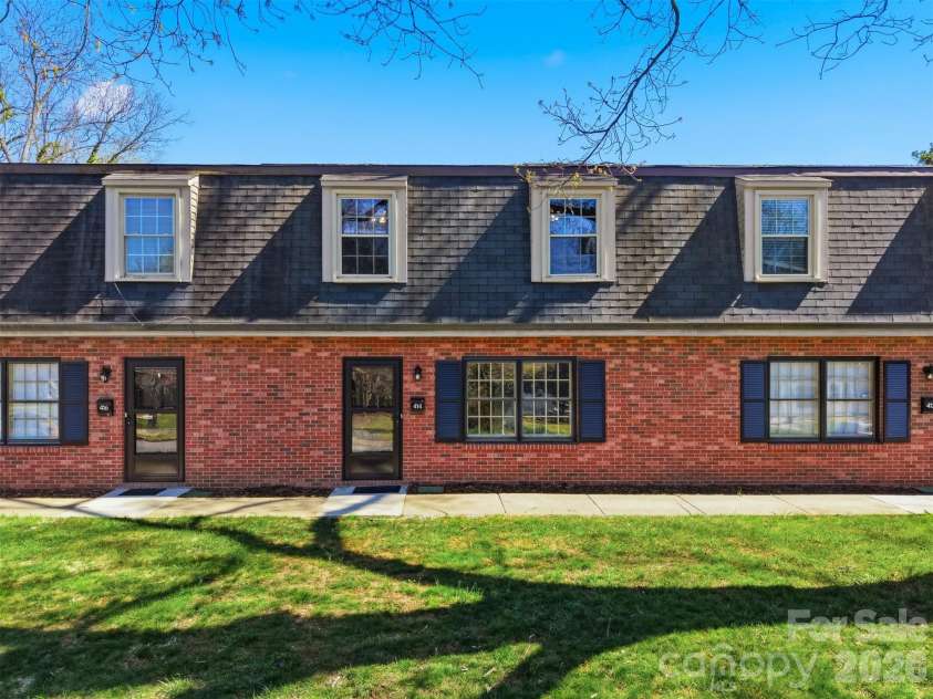 414 7th Street, Hickory, NC 28601.  MLS# CAR4403533, YatesRealty ID 11023. 