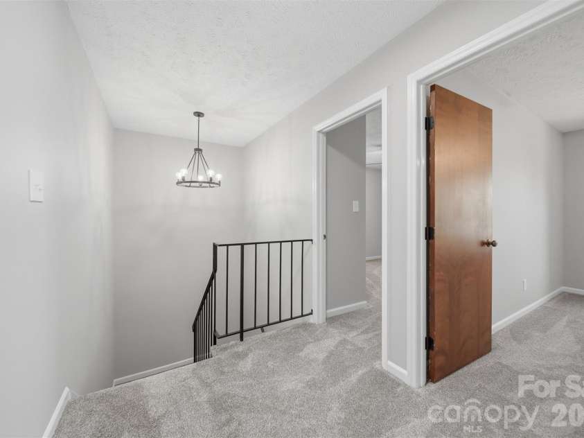 414 7th Street, Hickory, NC 28601.  MLS# CAR4403533, YatesRealty ID 11023. 