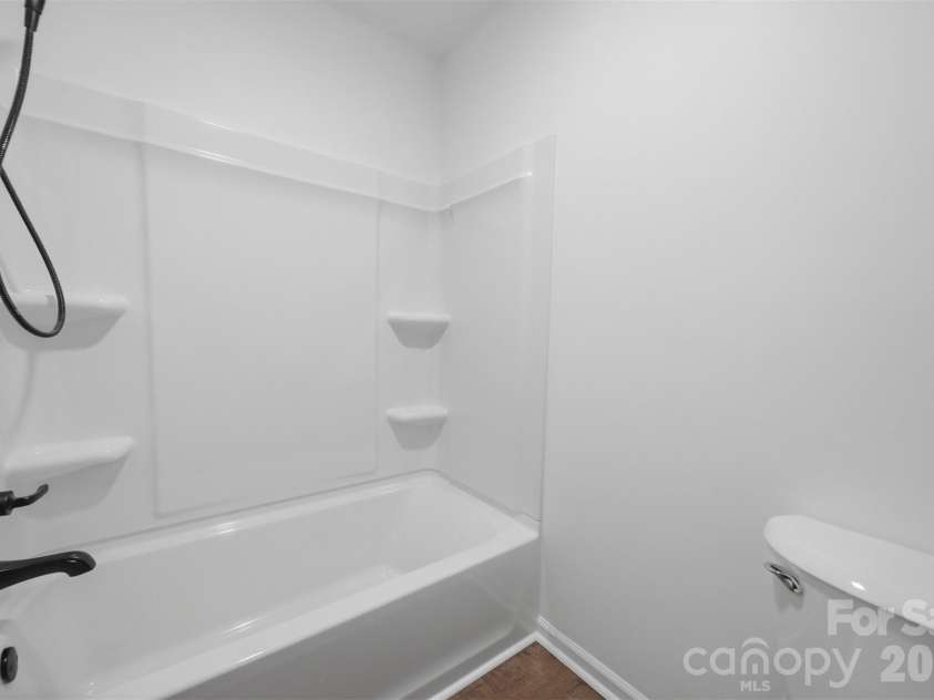 414 7th Street, Hickory, NC 28601.  MLS# CAR4403533, YatesRealty ID 11023. 