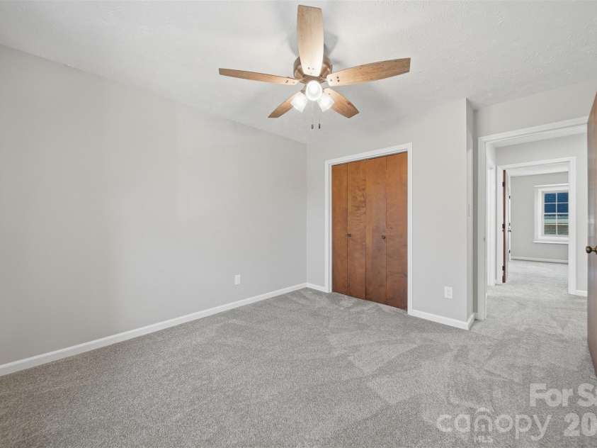 414 7th Street, Hickory, NC 28601.  MLS# CAR4403533, YatesRealty ID 11023. 