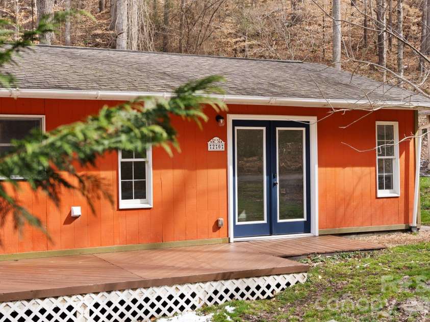 20 Mcdaris Road, Weaverville, NC 28787.  MLS# CAR4351226, YatesRealty ID 11025. 