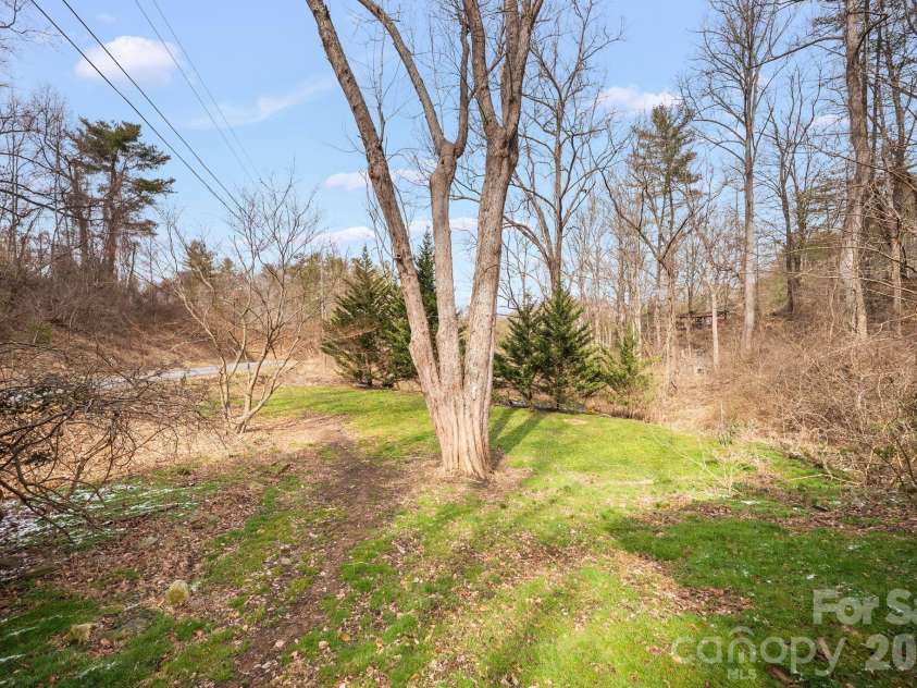 20 Mcdaris Road, Weaverville, NC 28787.  MLS# CAR4351226, YatesRealty ID 11025. 