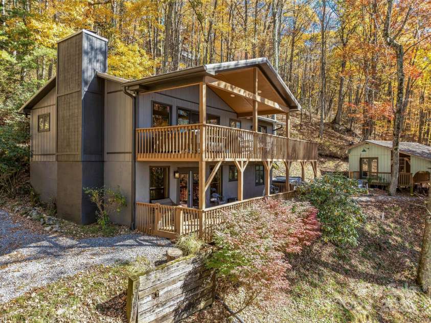466 Hanging Rock Road, Mars Hill, NC 28754.  MLS# CAR4255788, YatesRealty ID 11025. 