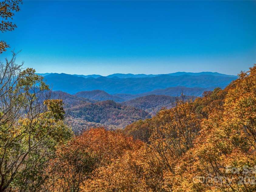 466 Hanging Rock Road, Mars Hill, NC 28754.  MLS# CAR4255788, YatesRealty ID 11025. 