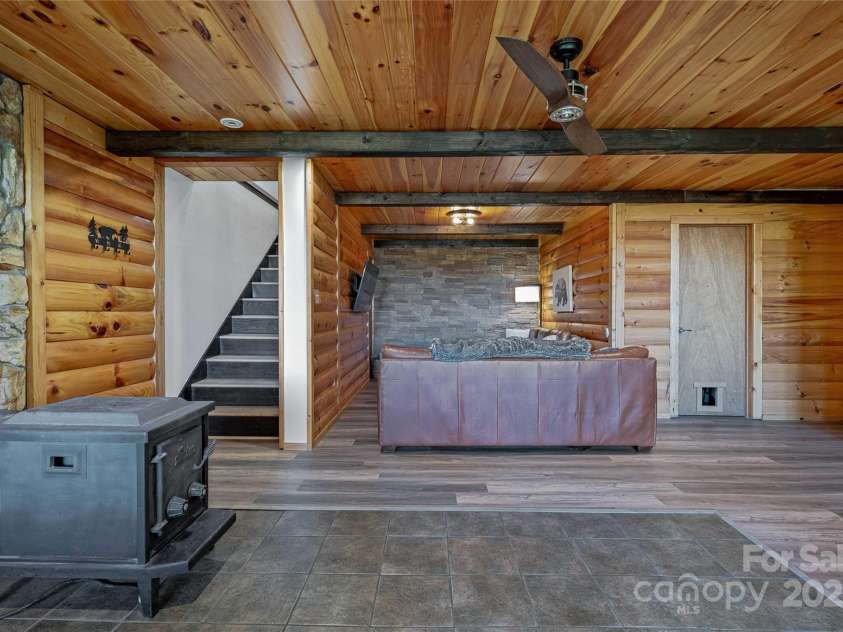 466 Hanging Rock Road, Mars Hill, NC 28754.  MLS# CAR4255788, YatesRealty ID 11025. 