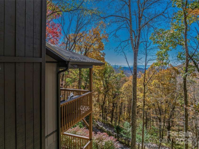 466 Hanging Rock Road, Mars Hill, NC 28754.  MLS# CAR4255788, YatesRealty ID 11025. 