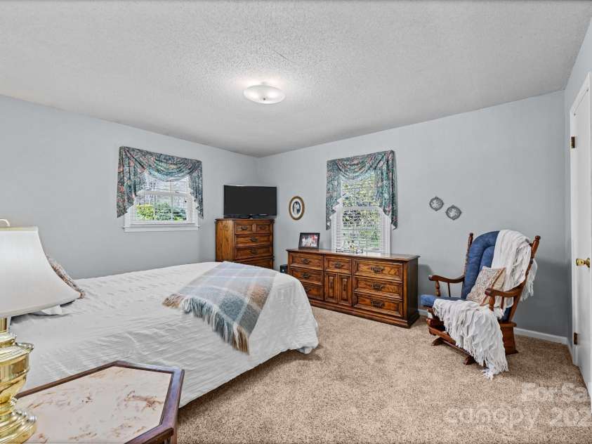 206 Cedarwood Drive, Salisbury, NC 28147.  MLS# CAR4255398, YatesRealty ID 11026. 