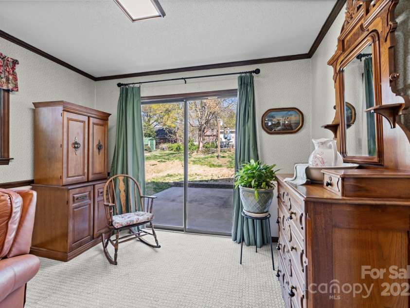 206 Cedarwood Drive, Salisbury, NC 28147.  MLS# CAR4255398, YatesRealty ID 11026. 