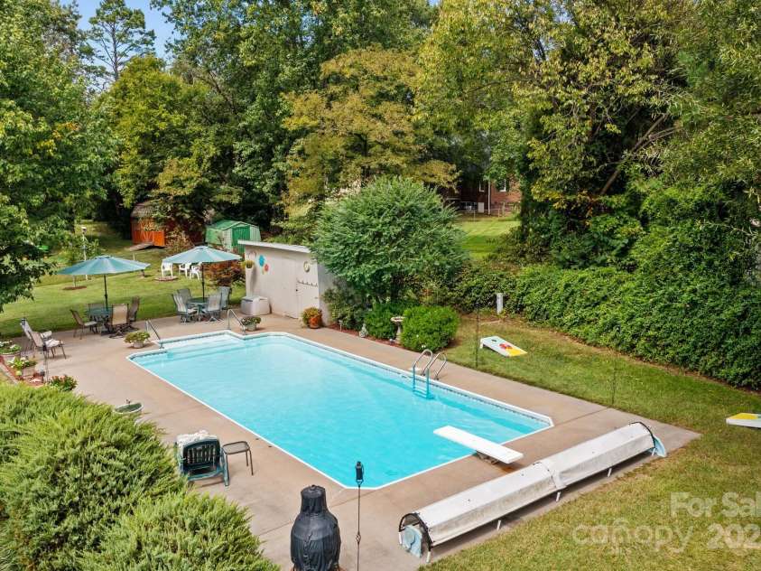 206 Cedarwood Drive, Salisbury, NC 28147.  MLS# CAR4255398, YatesRealty ID 11026. 