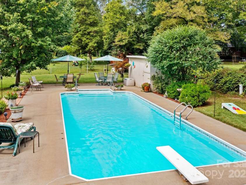 206 Cedarwood Drive, Salisbury, NC 28147.  MLS# CAR4255398, YatesRealty ID 11026. 