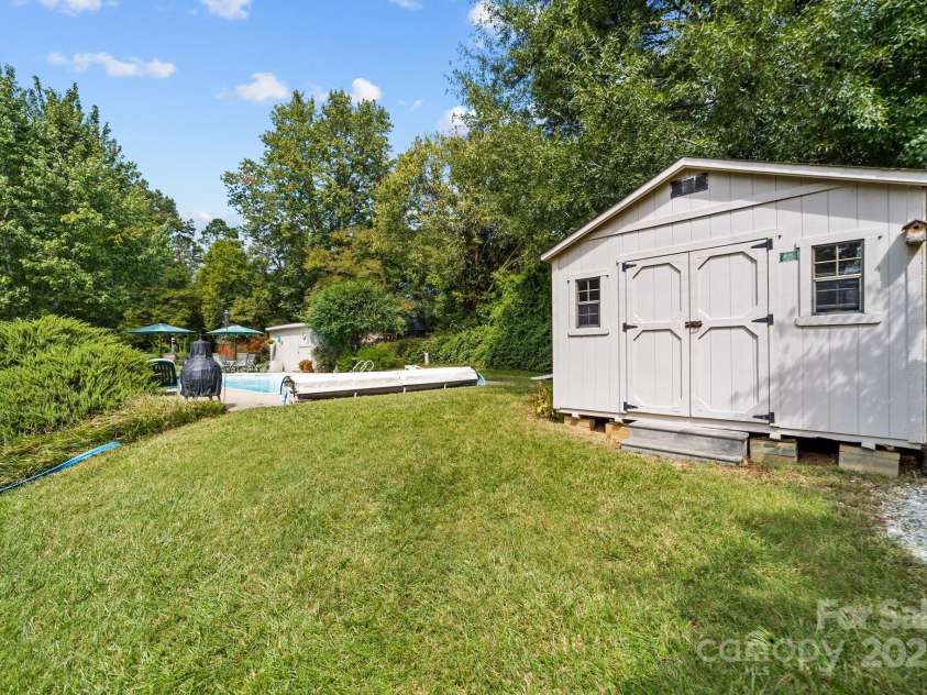 206 Cedarwood Drive, Salisbury, NC 28147.  MLS# CAR4255398, YatesRealty ID 11026. 