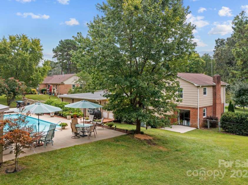 206 Cedarwood Drive, Salisbury, NC 28147.  MLS# CAR4255398, YatesRealty ID 11026. 