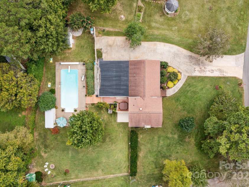 206 Cedarwood Drive, Salisbury, NC 28147.  MLS# CAR4255398, YatesRealty ID 11026. 