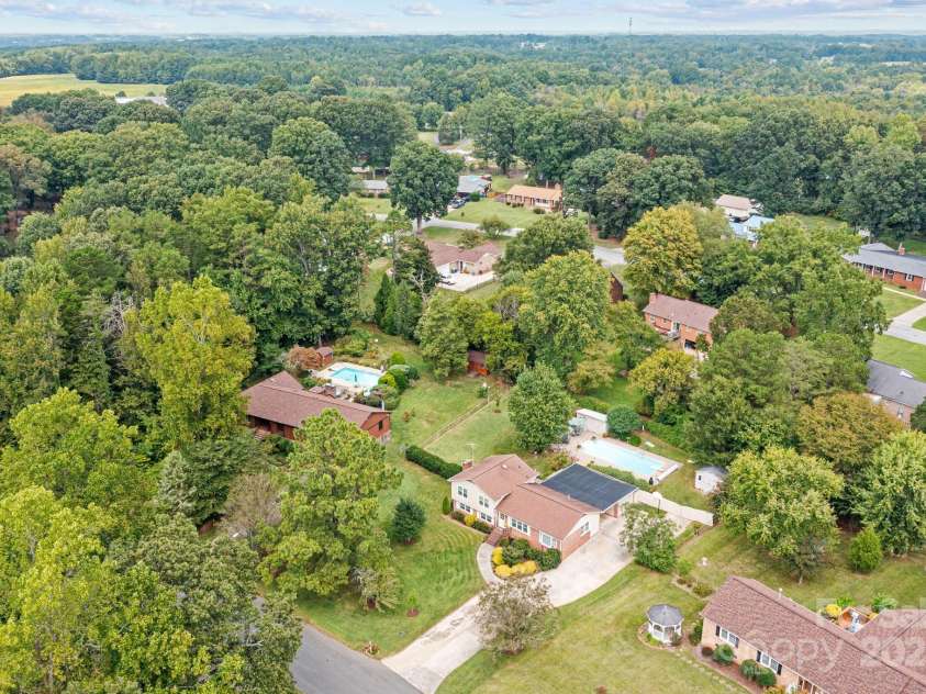 206 Cedarwood Drive, Salisbury, NC 28147.  MLS# CAR4255398, YatesRealty ID 11026. 