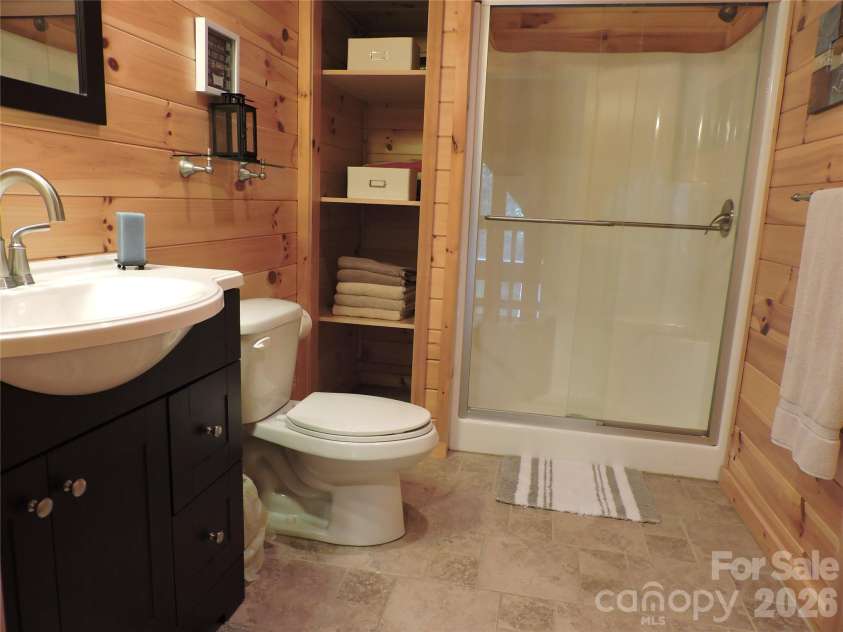 103 Chucks Lane, Bakersville, NC 28705.  MLS# CAR4364446, YatesRealty ID 11028. 